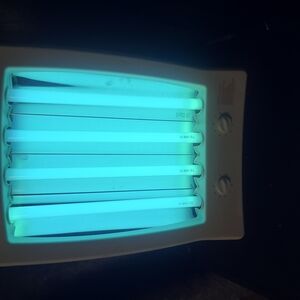 Portable UV Tanning Lamp - White